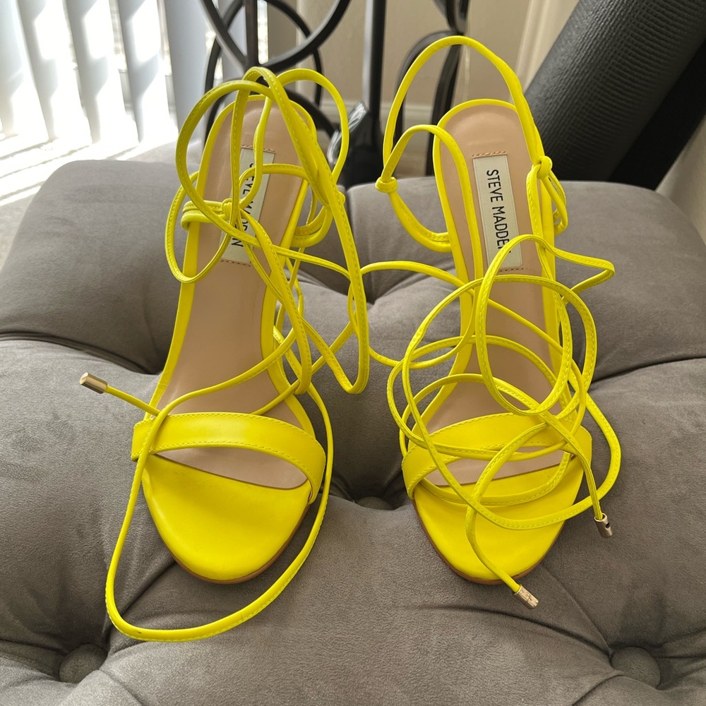 Level Leather Lace-up High Heel